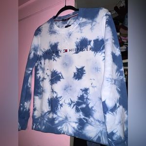 BRAND NEW TOMMY HILFIGER FLEECE CREWNECK